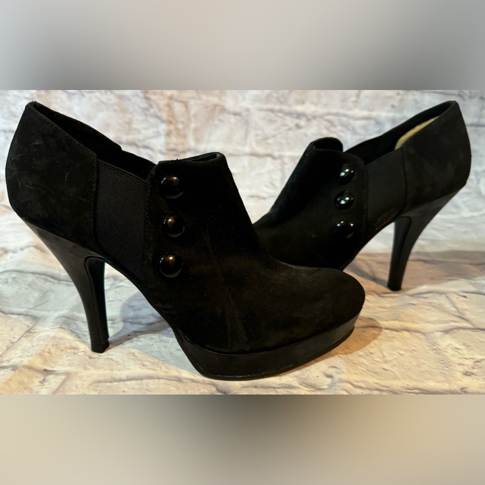 Unlisted Black Witchy Ankle Boots Faux Suede Booties Heels Buttons Women’s 8.5